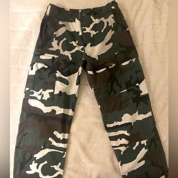 Other - Camo Military Pants (S, Long) - waist 27 to 30 IN.